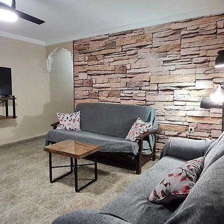Apartamentos Los Robles Alcala del Jucar Exteriör bild