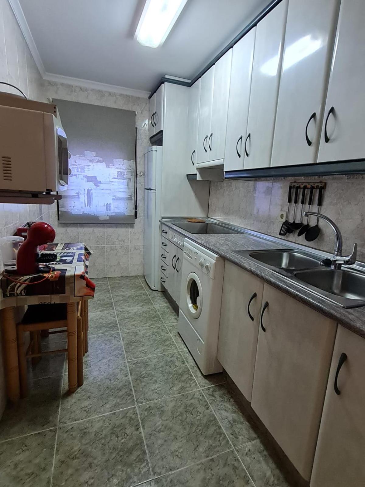 Apartamentos Los Robles Alcala del Jucar Exteriör bild