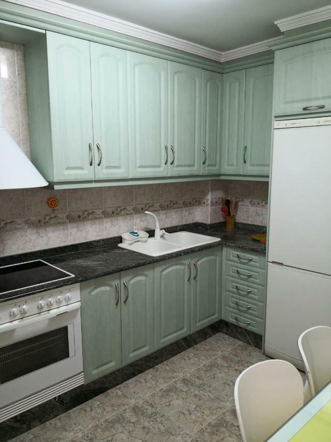 Apartamentos Los Robles Alcala del Jucar Exteriör bild